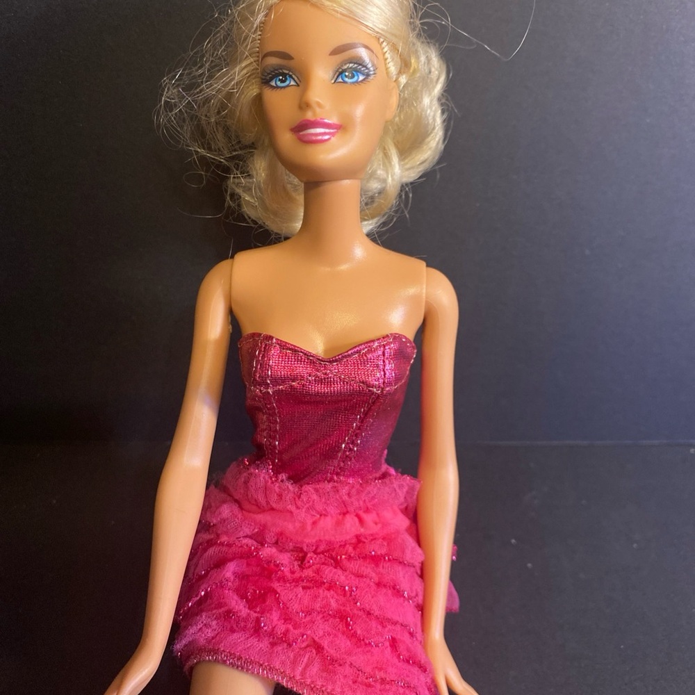 Show‎ Your Barbie Style Contest Winner X4847 Walmart Exclusive Doll 2012 Loose